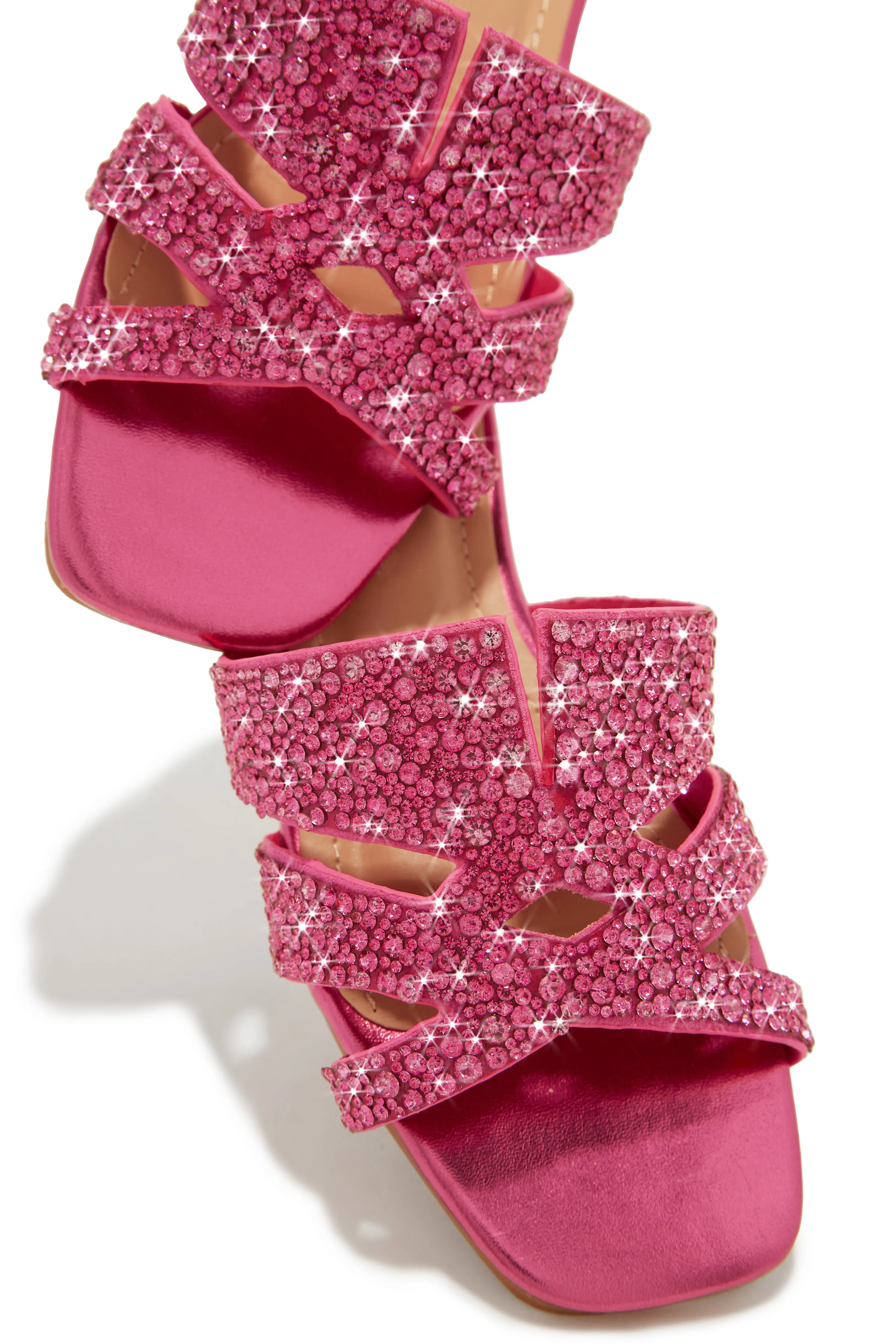 Destination Dreams Embellished Slip On Sandals - Pink